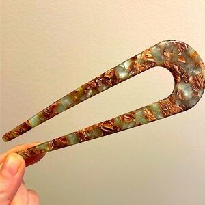 Stylish Tortoiseshell Hair Pin